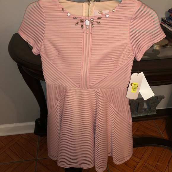 Girls dress🎀 - Picture 3 of 3